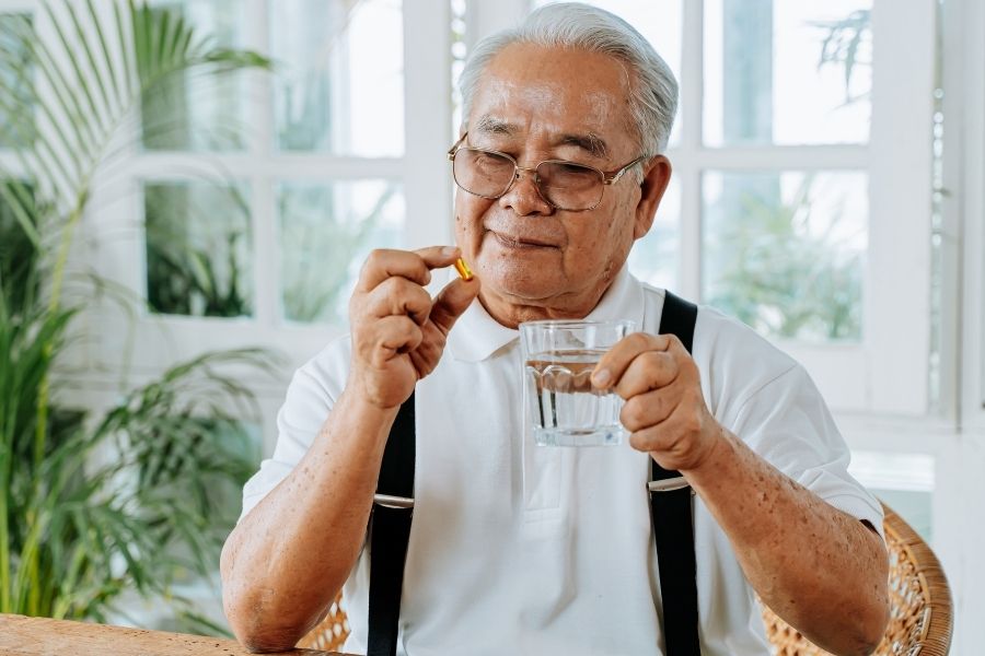Medication reminders for seniors in Los Alamitos, CA